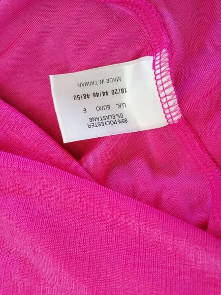 Essence Womens Top Size 18 To 20 Short Sleeved cerise pink relaxed fit plush - Picture 11 of 11